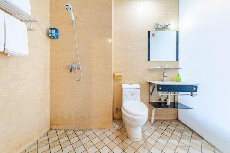Bathroom 4, 998 Business Hotel, Chongqing