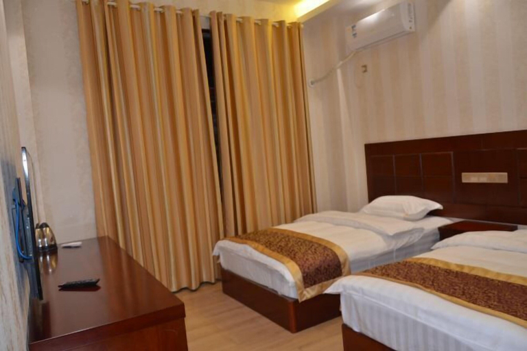 Bedroom 3, Yongren Hongyuan Hotel, Chuxiong Yi