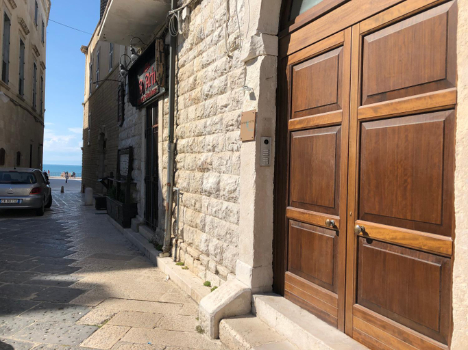 Others 4, Acqua Cotta, Barletta-Andria-Trani