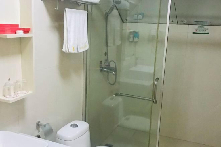 Bathroom 3, Kaiyue Business Hostel, Nanping