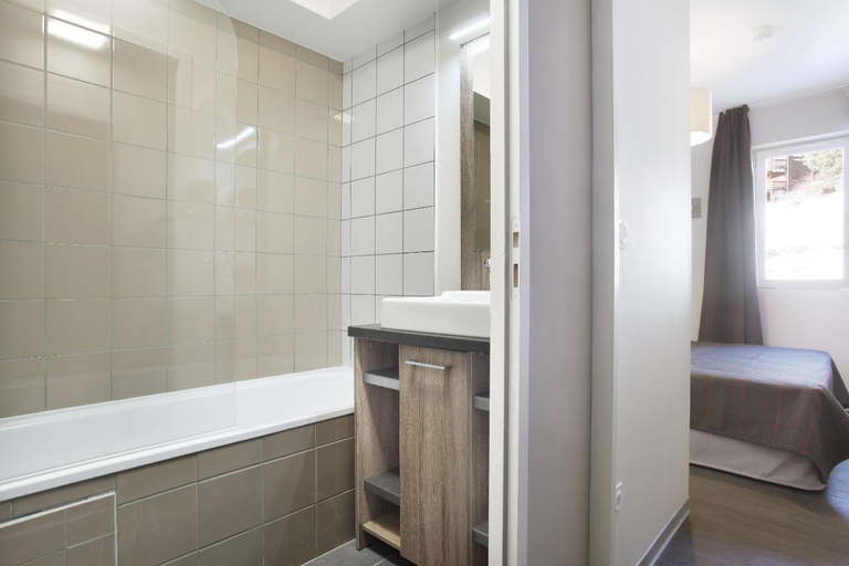 Bathroom 5, Residence Odalys Le Village de Praroustan, Alpes-de-Haute-Provence