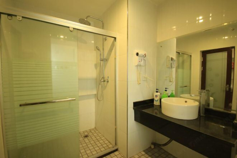Bathroom 3, Kaimei Business Hotel, Zhongshan