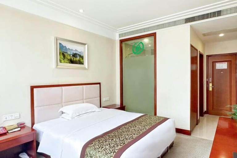 Bedroom 3, Xiandu Hotel, Shiyan