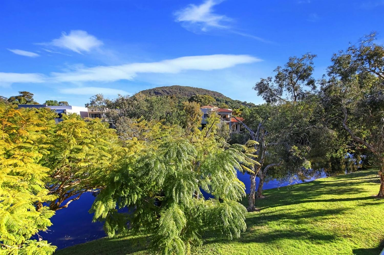 Others 5, Luxury Lakeside Villa, Maroochy - Coastal North