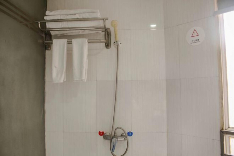 Bathroom 4, Xinchangjiang Hotel, Changsha