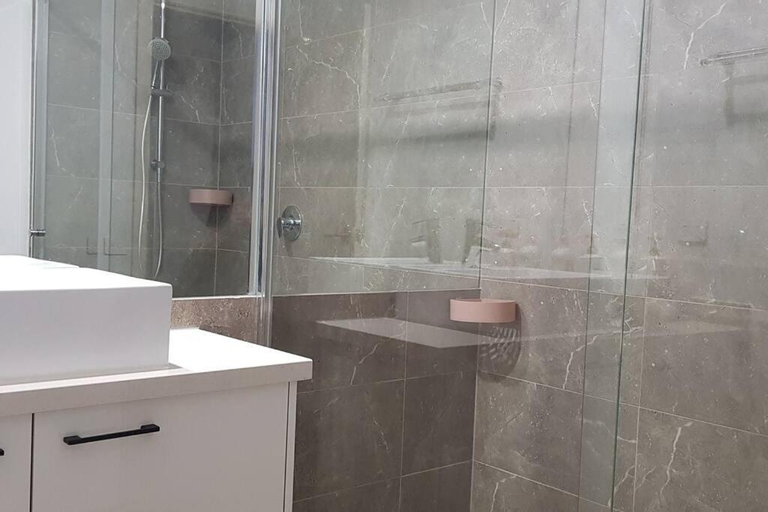Bedroom 3, RiverView Spacious 3BR2Bath2Car WifiPoolGym Crown, Melbourne