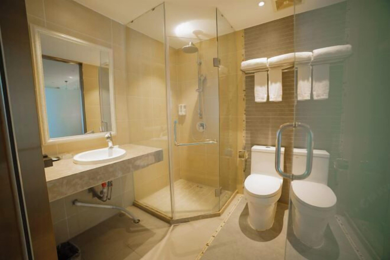 Bathroom 4, Ruiyi Hotel, Qinzhou