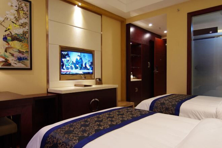 Bedroom 3, Biancheng Hotel, Dehong Dai and Jingpo