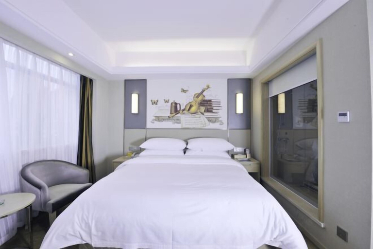 Bedroom 3, Vienna International Hotel (Bama), Hechi