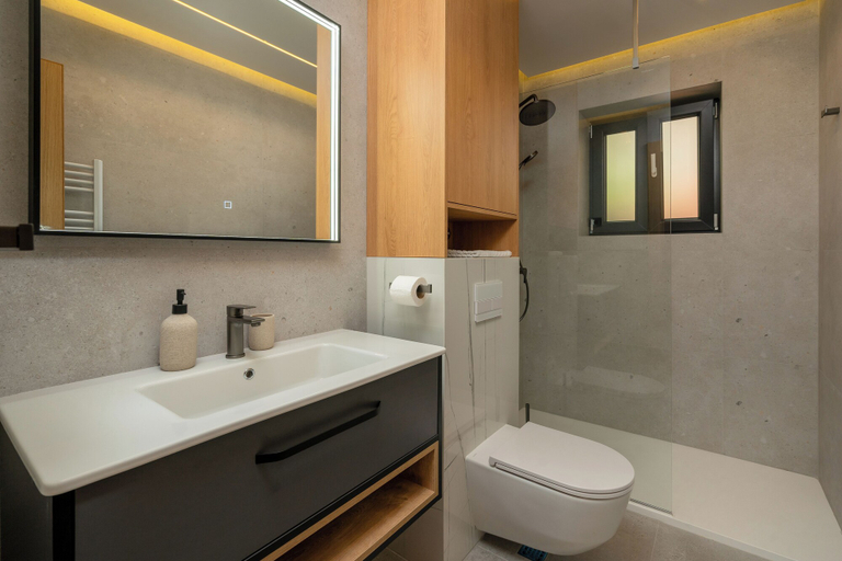 Bathroom 2, Old City Viewpoint by Dubrovnik view, Dubrovnik