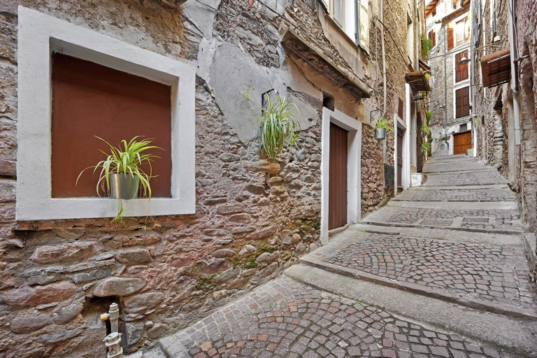 Others 3, La casa tonda, Imperia