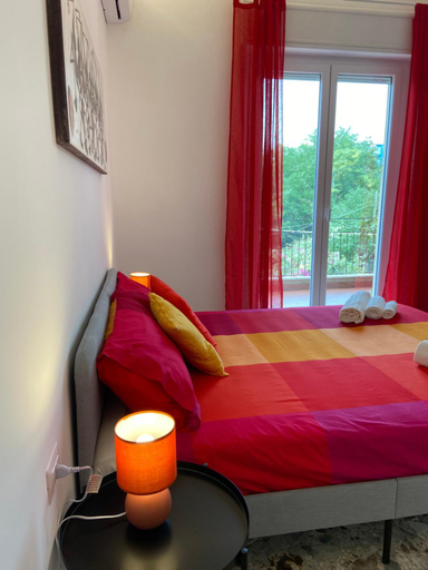 Others 5, Cutapp Guest House, Catania
