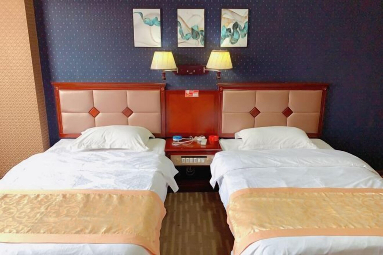 Bedroom 2, Jinxinbinguan, Qujing