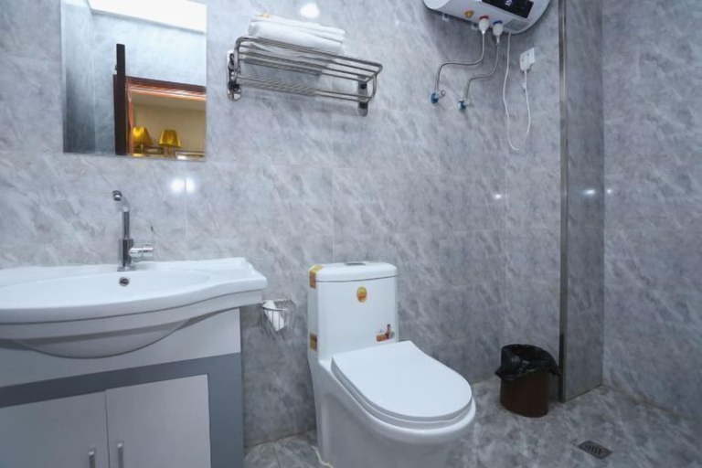 Bathroom 3, Changchun Jintang Express Hotel, Changchun