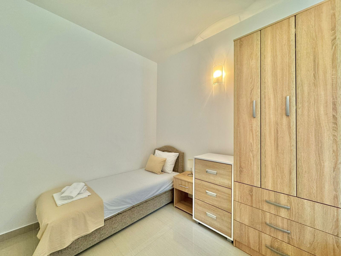 Bedroom 2, Stars Residence