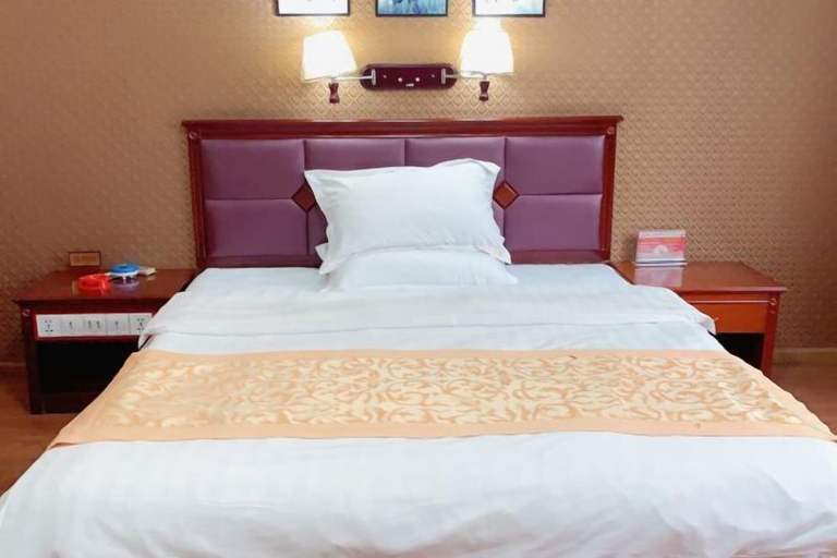 Bedroom 3, Jinxinbinguan, Qujing