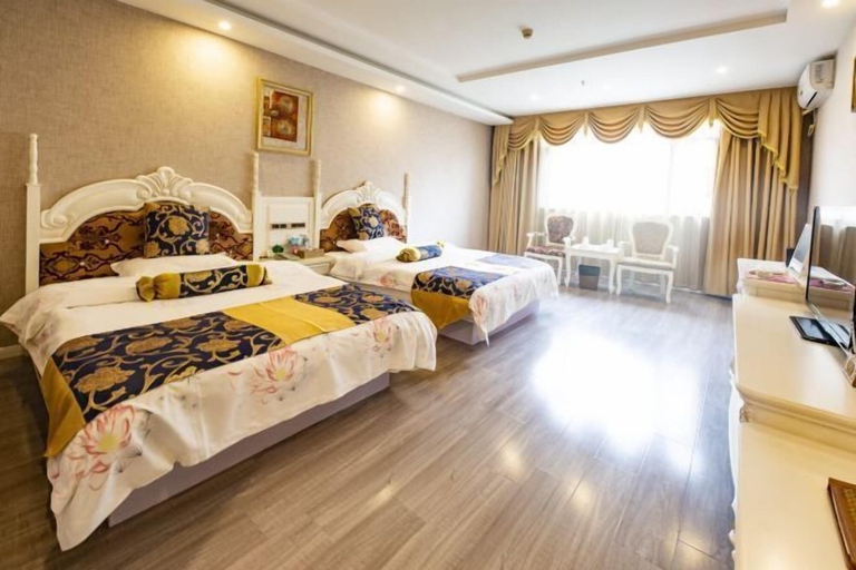 Bedroom 3, Paulolia Holiday Hotel, Liupanshui