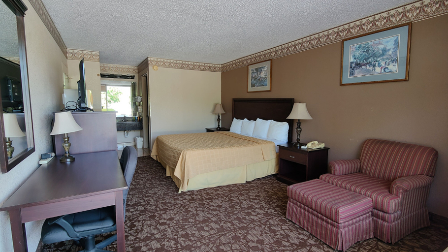 Bedroom 3, Countryside Inn & Suites, McCurtain