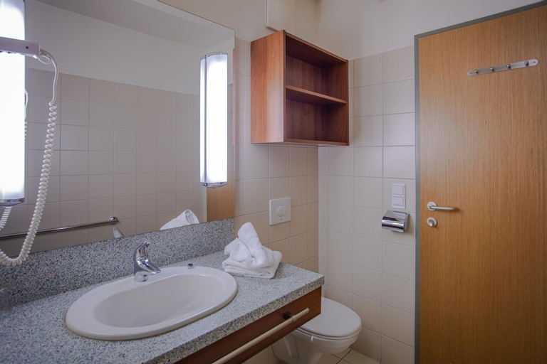 Bathroom 6