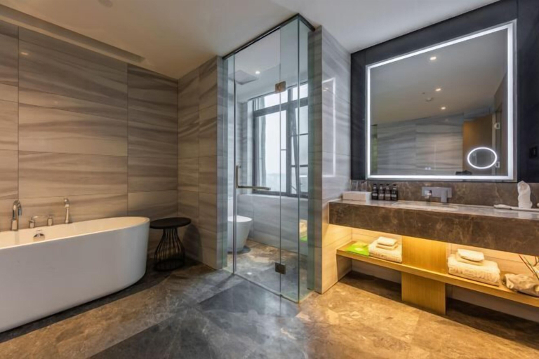 Bathroom 4, New Beacon International Hotel (Enshi Cultural Center), Enshi Tujia and Miao
