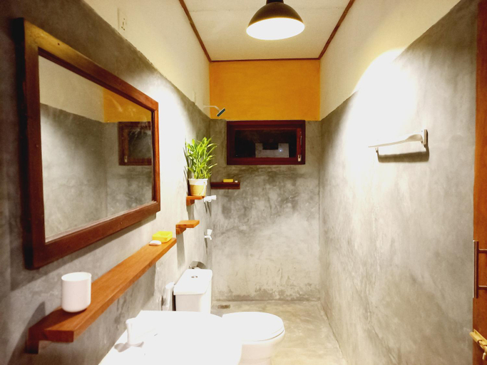 Bathroom 2, Coco Garden Villas 1, Hikkaduwa