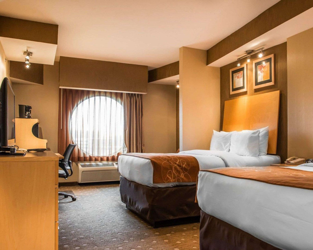 Bedroom 3, Comfort Suites Monroeville - Pittsburgh East, Allegheny