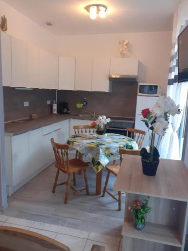 4, christiane cere, Pyrénées-Orientales