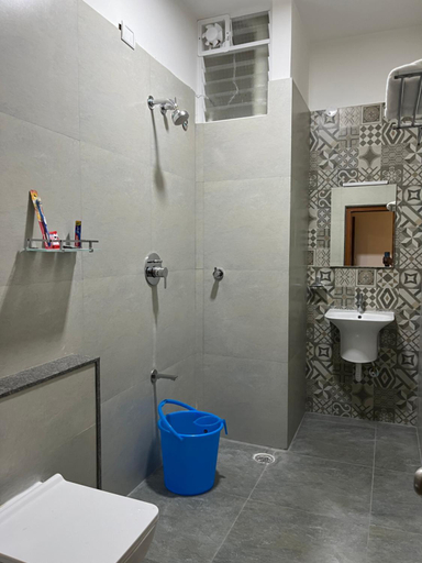 Bathroom 3, NP Royal INN, Bangalore