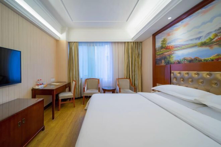 Bedroom 3, Vienna Hotel (Jishou Railway Station), Xiangxi Tujia and Miao