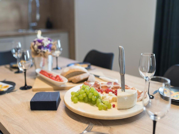 Food & Drinks, Apartments Mistral, Ražanac