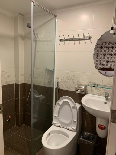 Bathroom 14