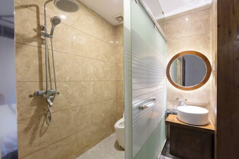 Bathroom 3, Longmen Yihao Inn, Zhangjiajie