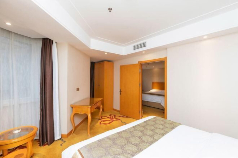 Bedroom 3, Langman Xicheng Hotel, Harbin