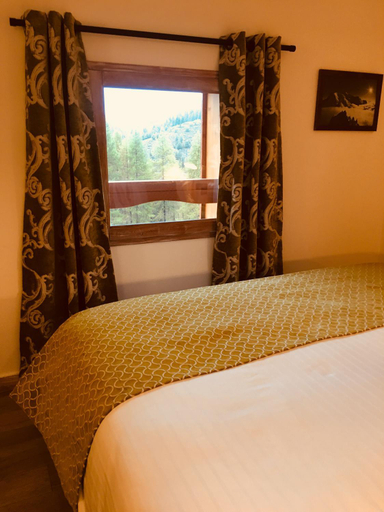 Bedroom 2, Auberge Quintessence, Alpes-Maritimes