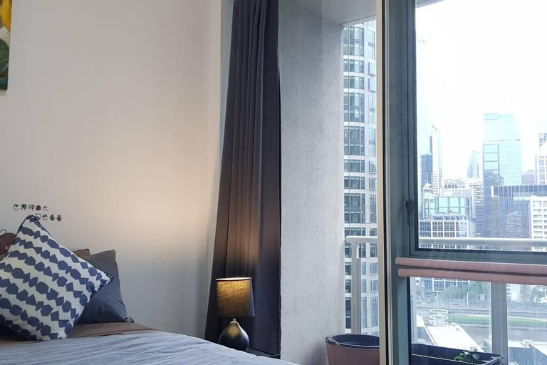 Bedroom 2, RiverView Spacious 3BR2Bath2Car WifiPoolGym Crown, Melbourne