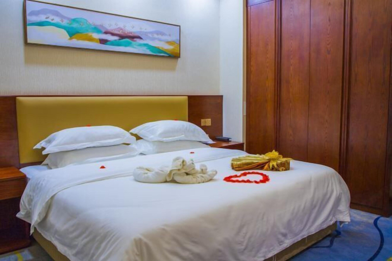 Bedroom 4, Kunlong Hot Spring Hotel, Yantai