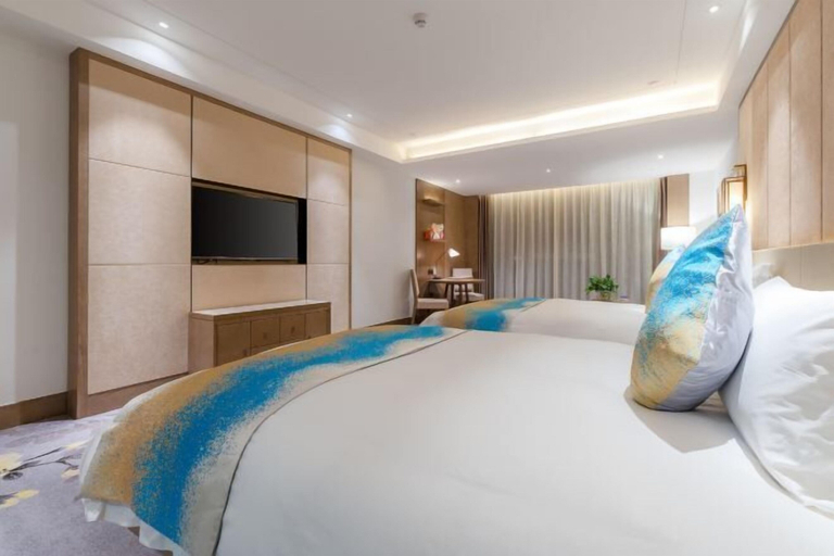 Bedroom 3, Chengtou Gangwan Hotel, Zunyi