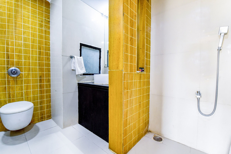 Bathroom 3, FabHotel Hadi Rani, Udaipur