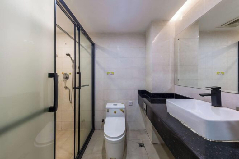 Bathroom 4, Kuichong Holiday Hotel, Shenzhen