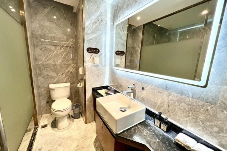 Bathroom 3, Kaye Hotel, Liuzhou