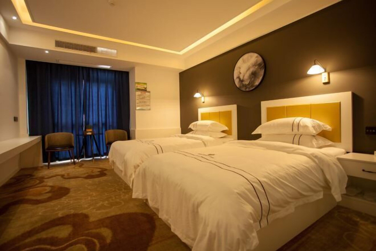 Bedroom 3, Changxing Hainabaichuan Hotel, Huzhou