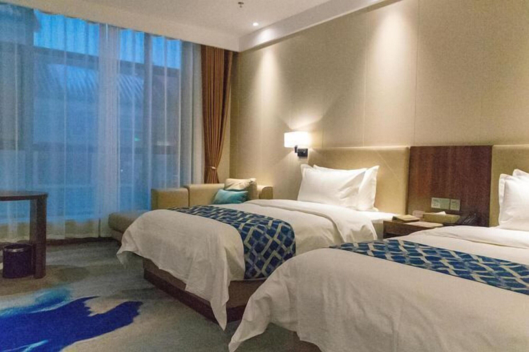 Bedroom 3, Kunlong Hot Spring Hotel, Yantai