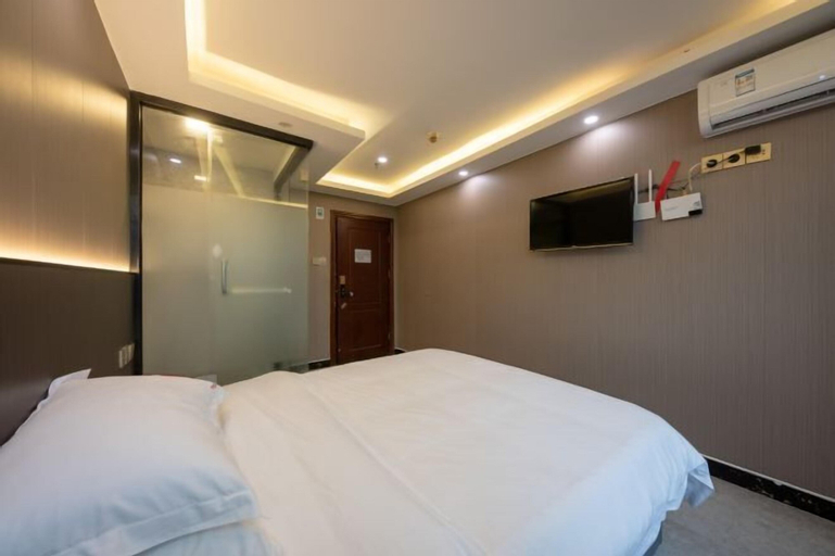 Bedroom 21