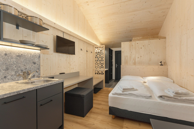 Bedroom 3, Ferienalm Panorama Hotel & Apartments, Liezen
