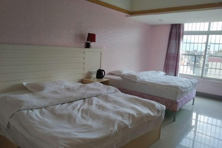 Bedroom 2, Zhaoping Liduoduo Business Hotel, Hezhou