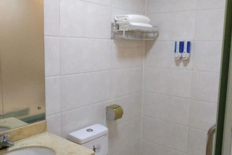 Bathroom 3, Longji Terrace Farmer's Home (Longji Cableway), Guilin