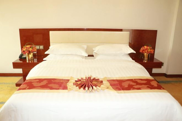 Bedroom 3, Xuanwei Meihuan Hotel, Qujing