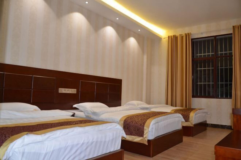 Bedroom 2, Yongren Hongyuan Hotel, Chuxiong Yi