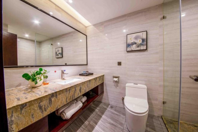 Bathroom 3, Boyi Hotel, Foshan