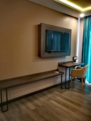 Others 5, Luxury Hotel Suite Apartment, Batumi